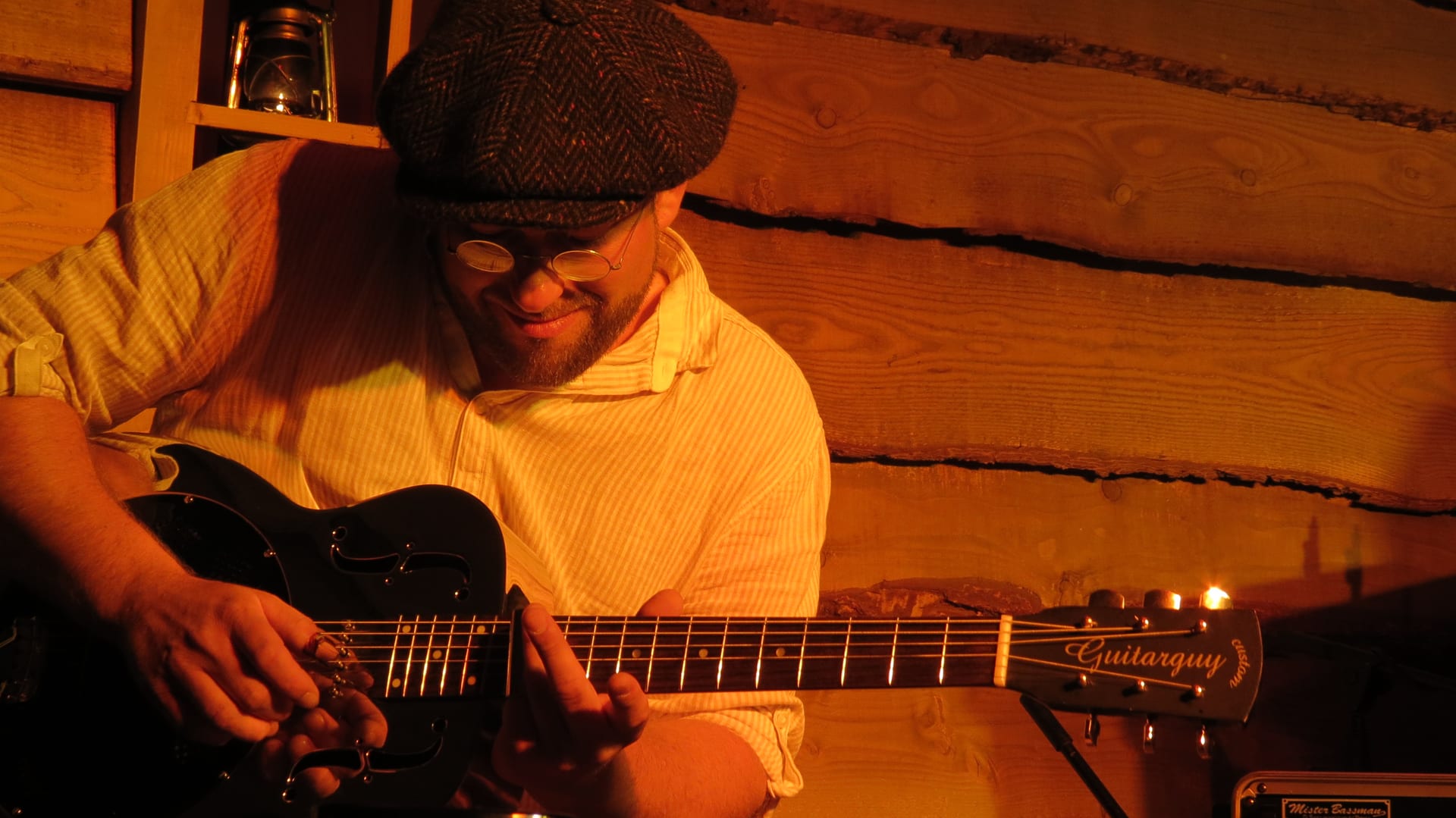 The Guitar Guy - the-guitar-guy